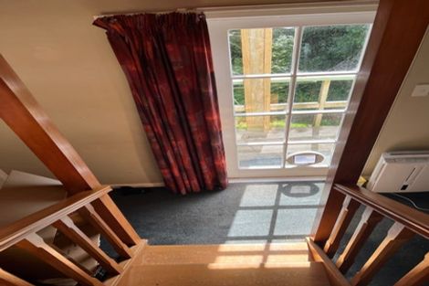 Photo of property in 135 Kelburn Parade, Kelburn, Wellington, 6012