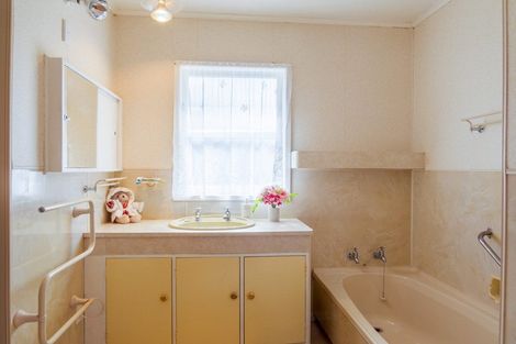 Photo of property in 2 Strathmore Place, Whakatane, 3120