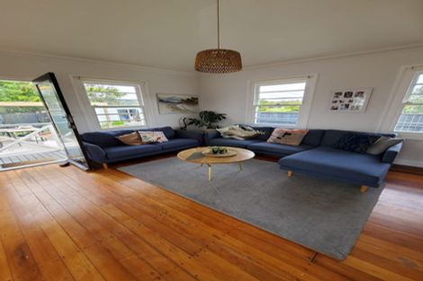 Photo of property in 57a Springs Road, Parakai, 0830