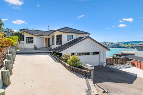 Photo of property in 12 The Topdeck, Whitby, Porirua, 5024