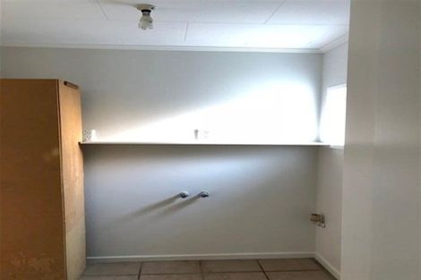 Photo of property in 24 Mirrabooka Avenue, Botany Downs, Auckland, 2010