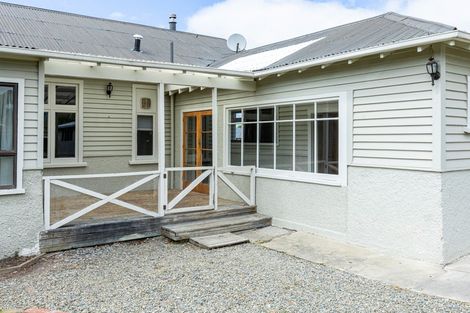 Photo of property in 16 Herbert Street, Waimate, 7924