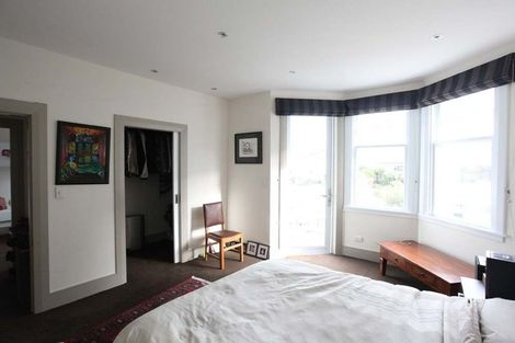 Photo of property in 54 Hawker Street, Mount Victoria, Wellington, 6011