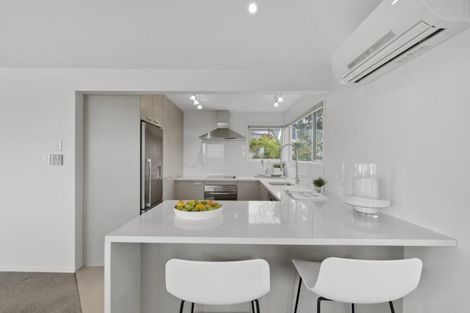 Photo of property in 1/14 Bournemouth Terrace, Murrays Bay, Auckland, 0630