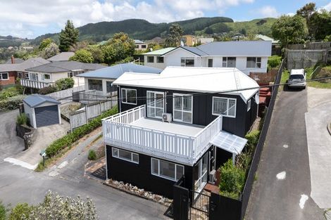Photo of property in 17a The Drive, Tawa, Wellington, 5028