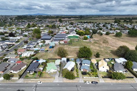 Photo of property in 93 Collins Road, Melville, Hamilton, 3206