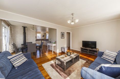 Photo of property in 7 Hendon Place, West End, Palmerston North, 4412