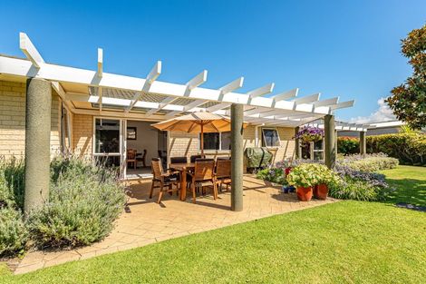 Photo of property in 13 Norfolk Drive, Otamatea, Whanganui, 4500