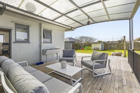 Photo of property in 11 Tasman Street, Opunake, 4616