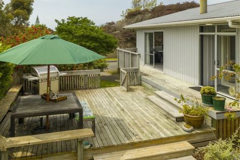 Photo of property in 34 Chums Road, Paraparaumu Beach, Paraparaumu, 5032