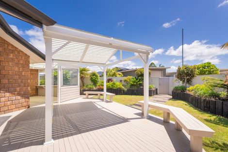 Photo of property in 20 Waitotara Way, Whitianga, 3510