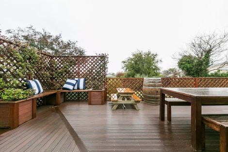 Photo of property in 27 James Cook Street, Havelock North, 4130