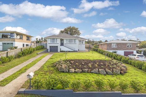 Photo of property in 13 Orchard Rise, Rosehill, Papakura, 2113