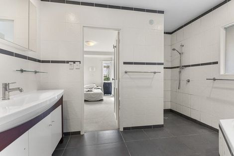 Photo of property in 58 Prince Regent Drive, Half Moon Bay, Auckland, 2012