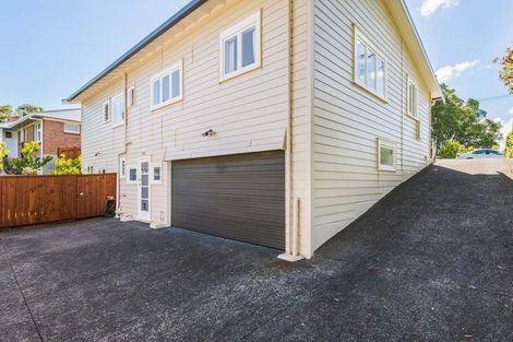 Photo of property in 607 Blockhouse Bay Road, Blockhouse Bay, Auckland, 0600