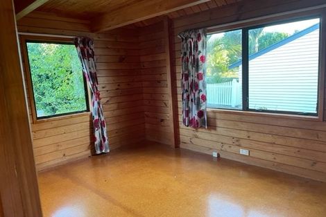 Photo of property in 2 Twin Wharf Road, Herald Island, Auckland, 0618