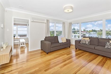 Photo of property in 13 Orchard Rise, Rosehill, Papakura, 2113