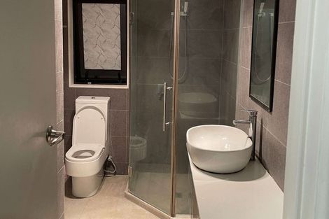 Photo of property in 43 Renata Crescent, Te Atatu Peninsula, Auckland, 0610