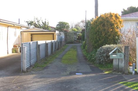 Photo of property in 6 Eton Place, Terrace End, Palmerston North, 4410