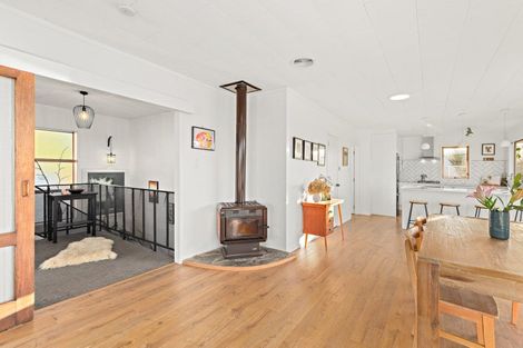 Photo of property in 18 Harbour View Road, Leigh, 0985