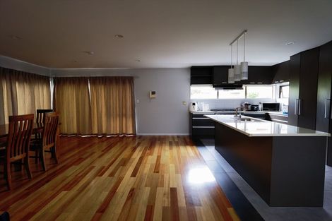 Photo of property in 4 Hornbill Drive, Fairview Heights, Auckland, 0632