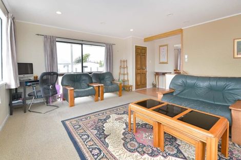 Photo of property in 89 Vipond Road, Stanmore Bay, Whangaparaoa, 0932