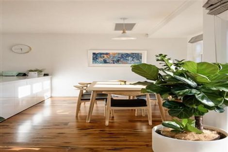 Photo of property in 166 Tasman Street, Mount Cook, Wellington, 6021