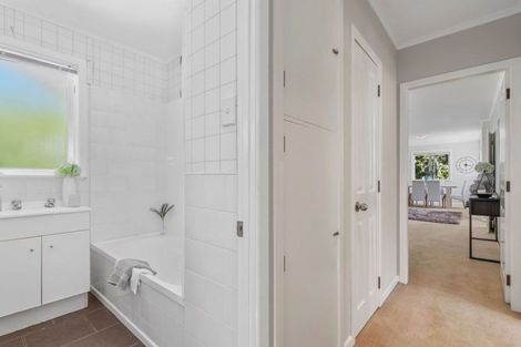 Photo of property in 18 Evan Street, Belmont, Auckland, 0622