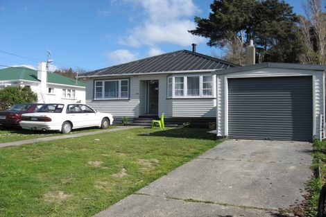 Photo of property in 44 Bledisloe Crescent, Wainuiomata, Lower Hutt, 5014
