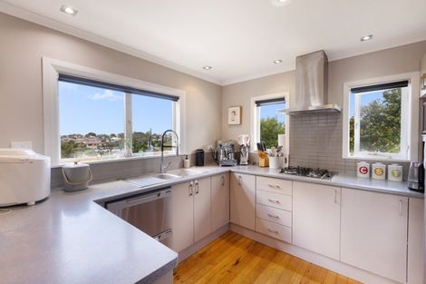 Photo of property in 57 Seaview Road, Otumoetai, Tauranga, 3110