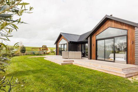 Photo of property in 10 Beechwood Road, Feilding, 4779