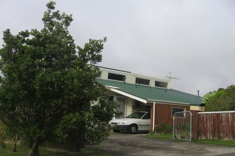 Photo of property in 19a Parkinson Close, Whitby, Porirua, 5024