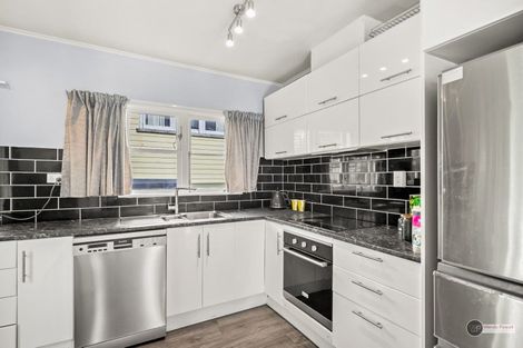 Photo of property in 23 Sunny Grove, Wainuiomata, Lower Hutt, 5014