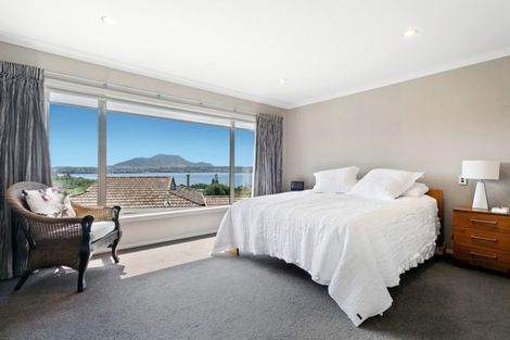 Photo of property in 28 Shera Street, Acacia Bay, Taupo, 3330