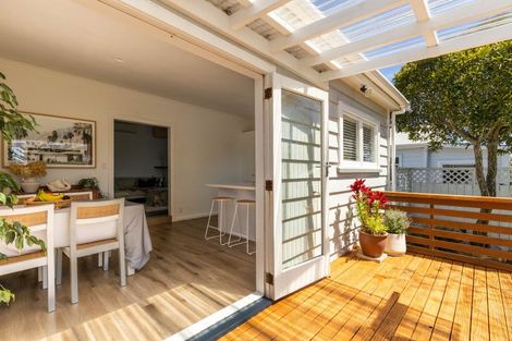 Photo of property in 131 Lemon Street, New Plymouth, 4312