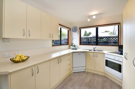 Photo of property in 16 Red Hibiscus Road, Stanmore Bay, Whangaparaoa, 0932