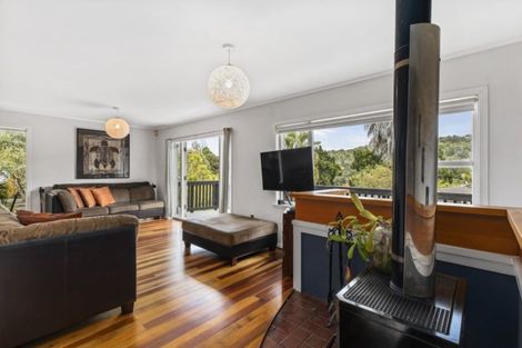 Photo of property in 18 Rimutaka Place, Titirangi, Auckland, 0604