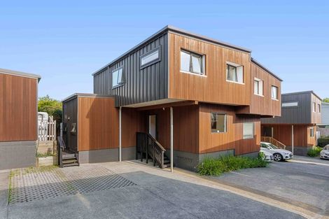 Photo of property in 21b Chippendale Crescent, Birkdale, Auckland, 0626