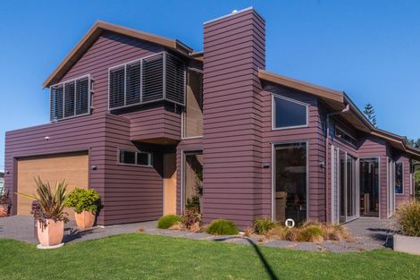 Photo of property in 5 Ian Place, Waihi Beach, 3611