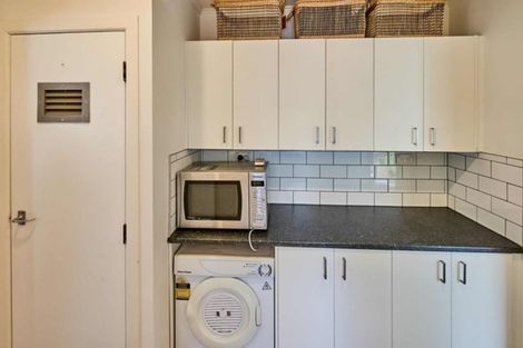 Photo of property in 1 Ferry Street, Seatoun, Wellington, 6022