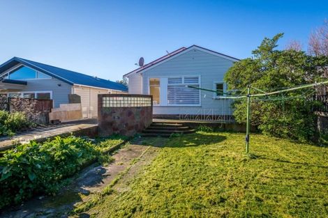 Photo of property in 204 Coutts Street, Rongotai, Wellington, 6022