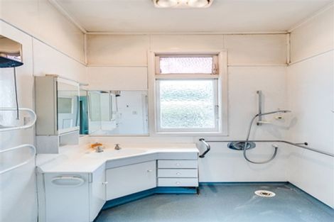 Photo of property in 67 Taradale Road, Onekawa, Napier, 4110