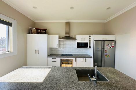 Photo of property in 2 Armstrong Street, Balclutha, 9230