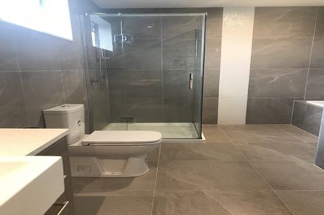 Photo of property in 9 Trotting Terrace, Fairview Heights, Auckland, 0632