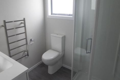 Photo of property in 20d Chetwode Grove, Newlands, Wellington, 6037