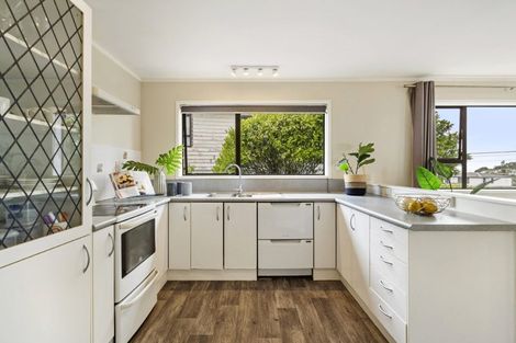 Photo of property in 1/26 Hyde Road, Rothesay Bay, Auckland, 0630