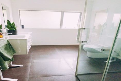 Photo of property in 60a Brois Street, Frankleigh Park, New Plymouth, 4310