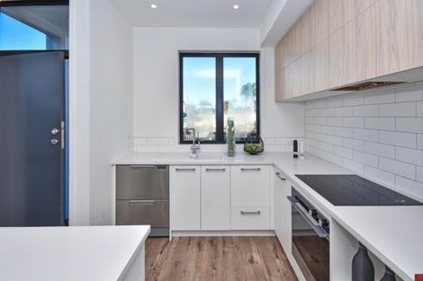 Photo of property in 24 Tapuwae Way, Mangere Bridge, Auckland, 2022