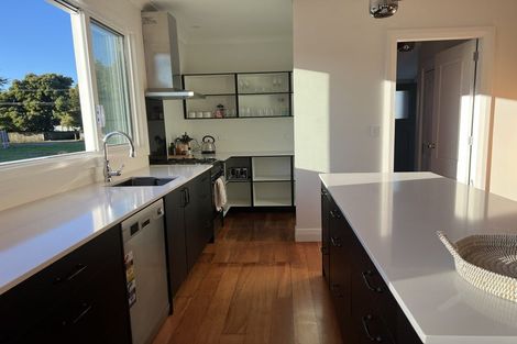 Photo of property in 1 George Hawkins Way, Martinborough, 5711