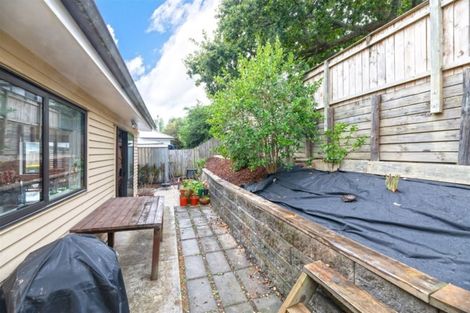 Photo of property in 46a Brains Road, Kelston, Auckland, 0602
